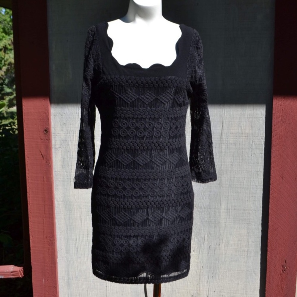 UO Lace Bodycon Dress with 3/4 Length Sleeves